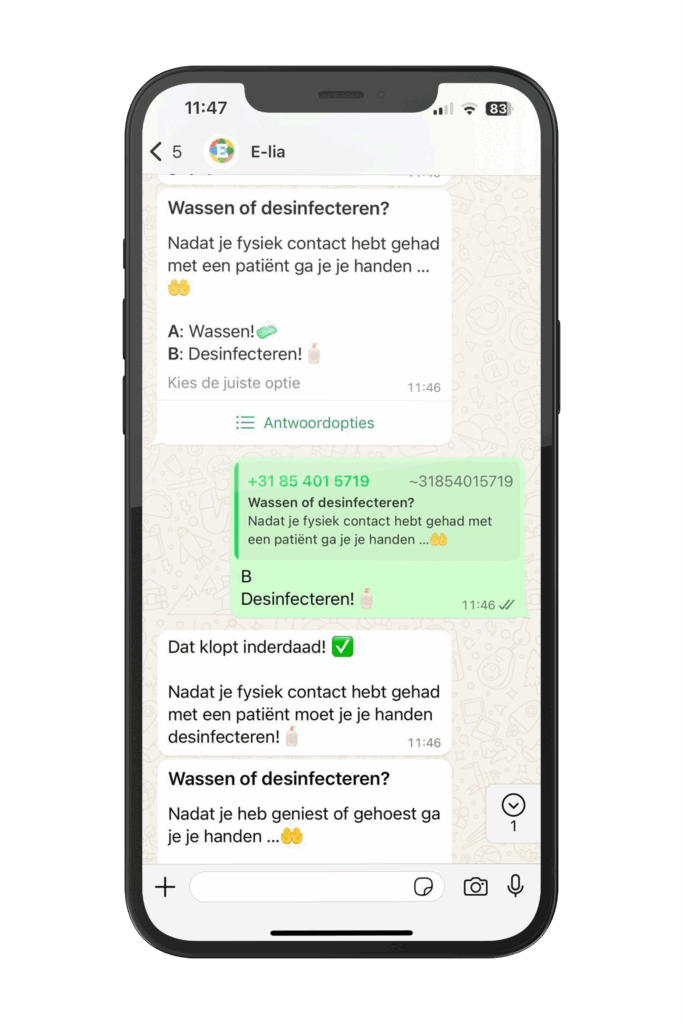 Smartphone mockup die een stapsgewijze werkinstructie in WhatsApp toont voor direct gebruik op de werkvloer.